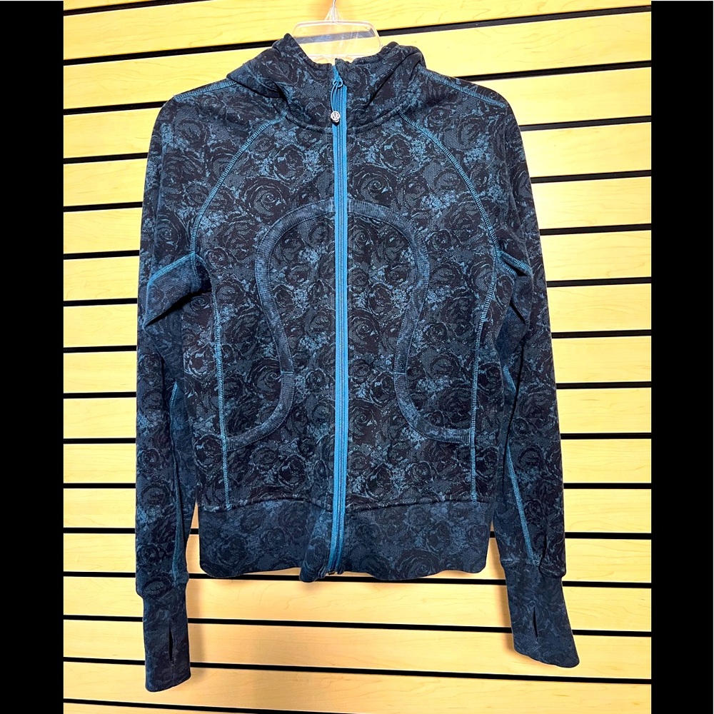 Lululemon hip length scuba zip up hoodie